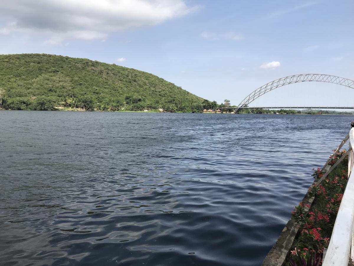 Akosombo Continental Hotel Екстер'єр фото