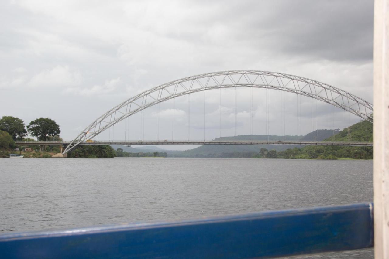 Akosombo Continental Hotel Екстер'єр фото