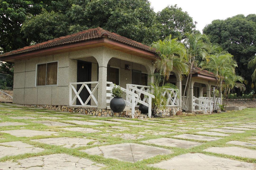 Akosombo Continental Hotel Екстер'єр фото